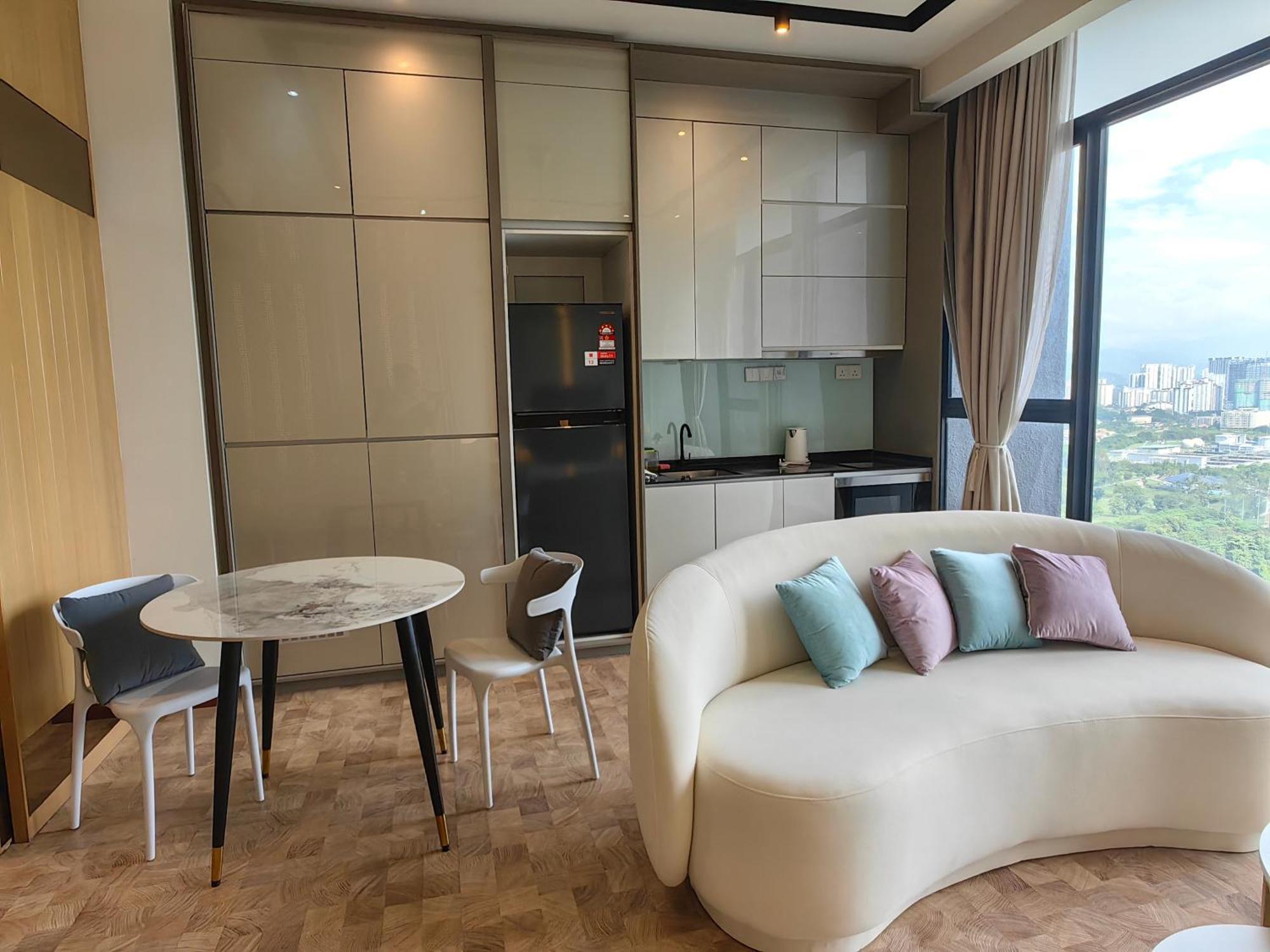 Expressionz Designer Suites Host By Aurora Premium Stay クアラルンプール エクステリア 写真